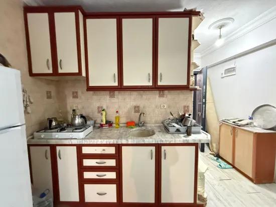 Spacious 2+1 flat for sale, free of charge, 150m to the sea, In the Seferihisar Mersin area