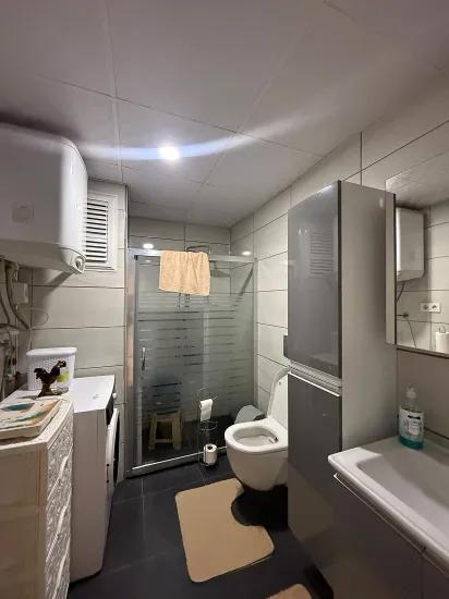 İzmir Seferihisar Hıdırlık Mahallesi'nde Merkezi Konumda Satılık 2+1 Daire