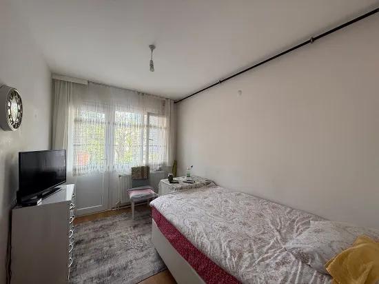 İzmir Seferihisar Hıdırlık Mahallesi'nde Merkezi Konumda Satılık 2+1 Daire