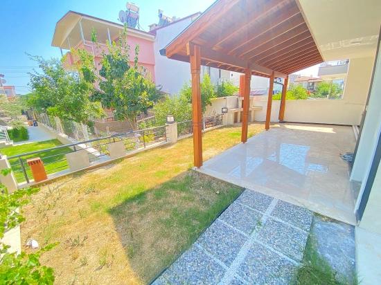 3+1 Villa With Garden For Sale In Doğanbey, Near The Sea