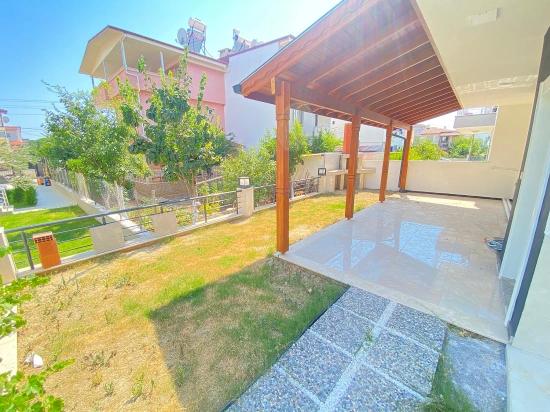 3+1 Villa With Garden For Sale In Doğanbey, Near The Sea
