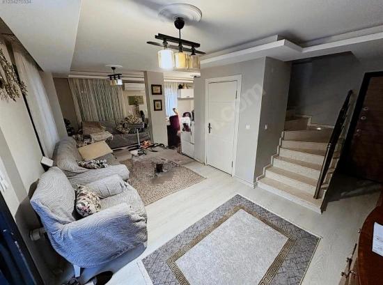 Spacious 3+1 Duplex Apartment With Garden, 500m From The Sea In Seferihisar Mersin Area.