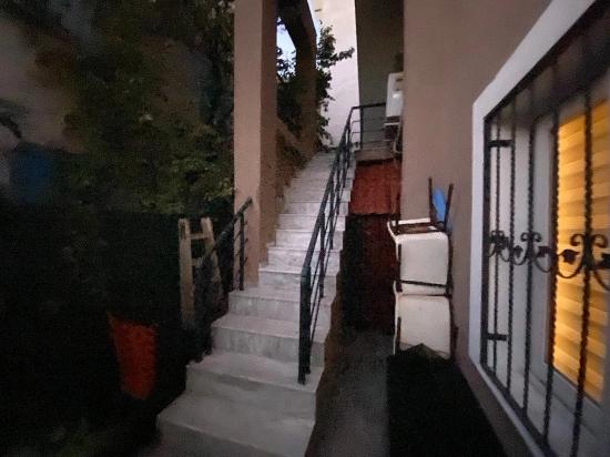 Ürkmez Seaside Middle Floor 2+1 Furnished Annual Rental Flat