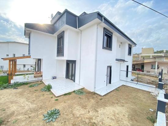 Detached 2+1 Villa For Sale In Seferihisar Payamlı