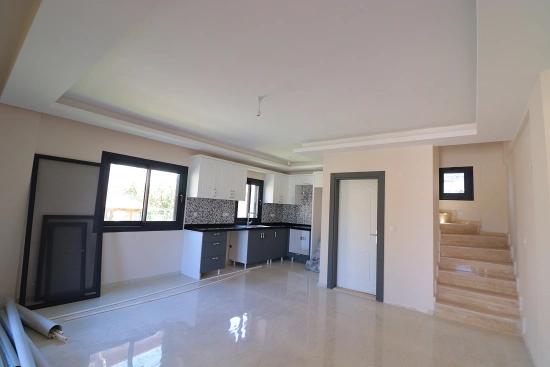 3+1 Villa For Sale By The Sea In Seferihisar Ürkmez