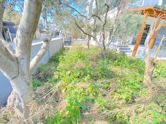 Seferihisar.cumhuriyet Mah. 500M Distance To The Sea, 3+1 Villa With Large Garden For Sale