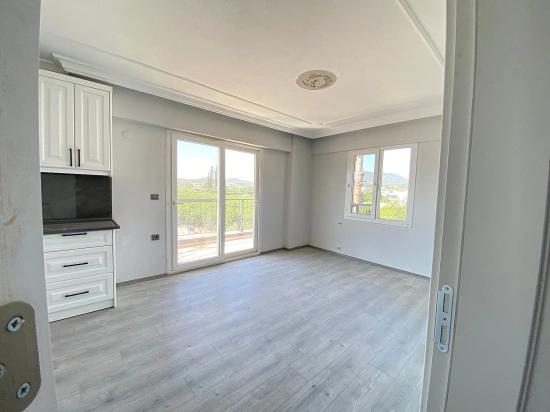 2+1 Apartment For Rent In Ürkmez, 300M2, Near The Sea, In The Shopping Center