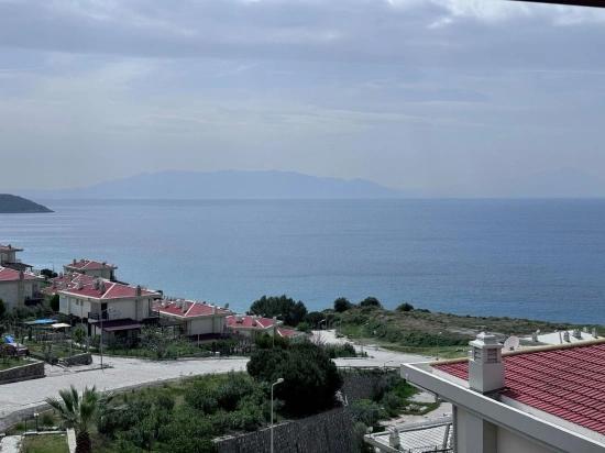 Detached 4+1 Villa With Uninterrupted Sea View In Seferihisar Atatürk Neighborhood.