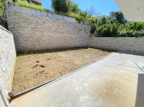 2+1 Villa With Large Garden For Sale In Seferihisar Ürkmez