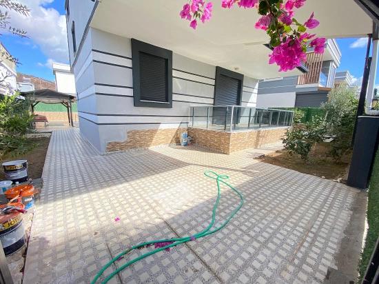 3+1 Detached Villa With Single Pool For Sale In Doğanbey