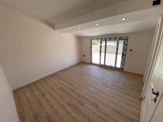 3+1 Villa With A Large Garden In Özdere, Walking Distance To The Sea