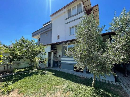 A Single Detached 4+1 Villa Within 205 Meters In Doğanbey