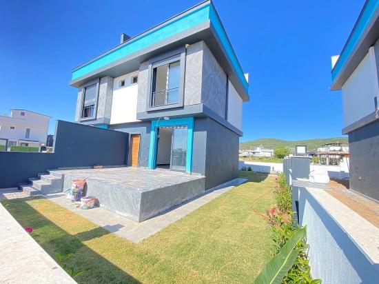 2+1 Villa For Sale In Doğanbey, 500 Meters From The Sea, Underfloor Heating