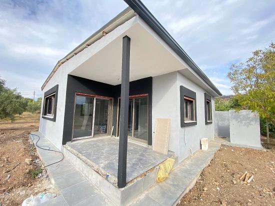 Detached 2+1 House For Sale In Kavakdere On 250M2 Land