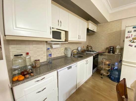 2+1 Apartment For Sale In Seferihisar Ürkmez Center, 200m From The Beach, No Expenses