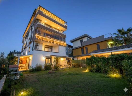 The Best Location And Seaside 1+1 Garden Apartment In Ürkmez Bengiler