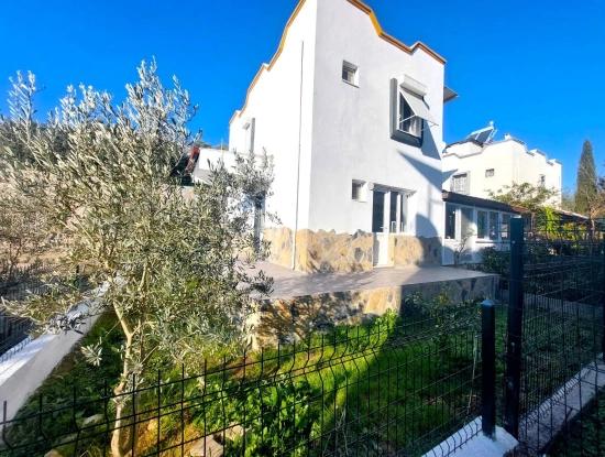 3+1 Summer House For Sale With Garden In Atatürk Neighborhood, Izmir Seferihisar, 130 M2