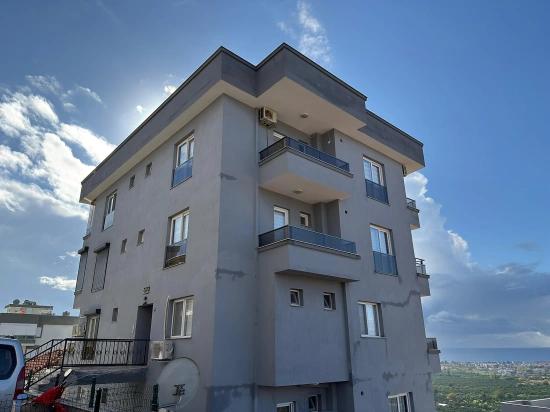 2+1 Apartment With Master Bathroom For Sale In Gumuldur