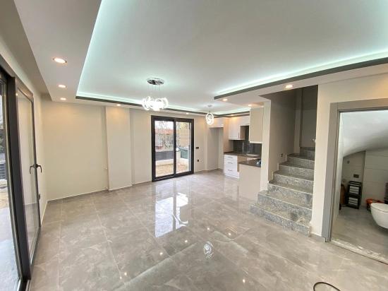 Luxury 3+1 Corner Villa In Seferihisar Cumhuriyet, Walking Distance To The Sea