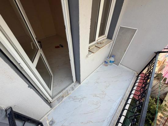 2+1 Apartment For Sale In Seferihisar Bengiler, 150M From The Sea, Above A Market.