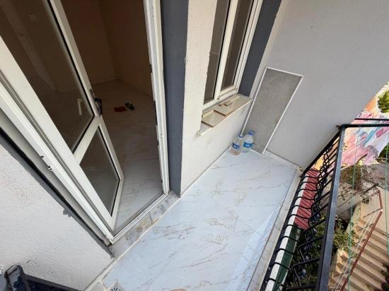 2+1 Apartment For Sale In Seferihisar Bengiler, 150M From The Sea, Above A Market.