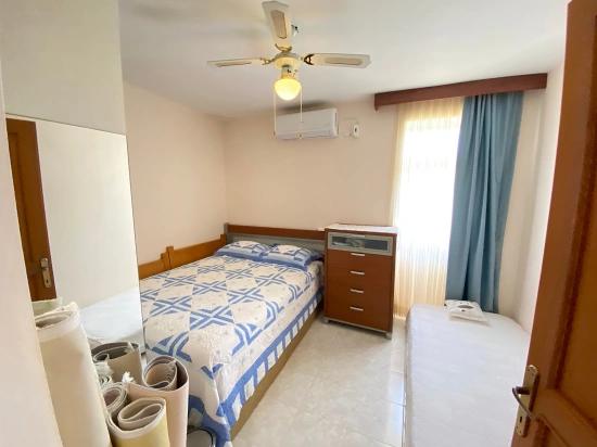 Detached, Comfortable 3+1 Villa With Pool And Security For Sale In Seferihisar Erdem Tur Site.