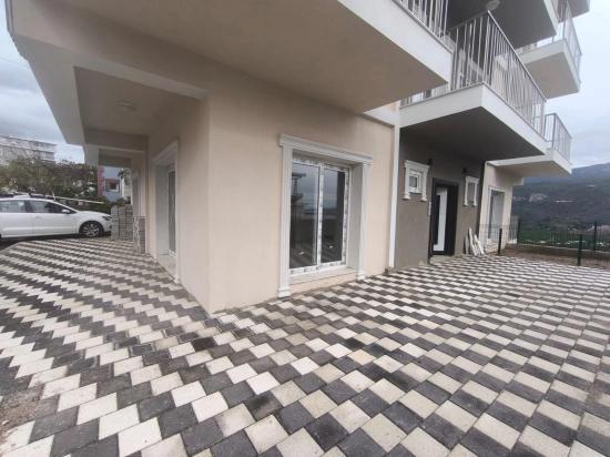 Flat For Sale In Menderes Fevzi Çakmak District, Where Blue And Green Meet!