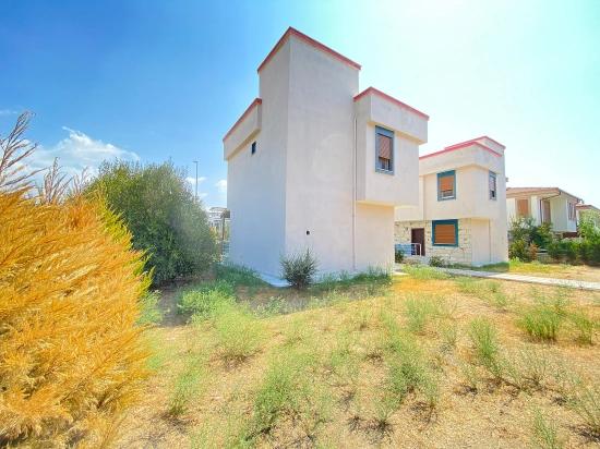 Seferihisar Doğanbey'de Single Detached Spacious Garden Sale 3+1 Villa
