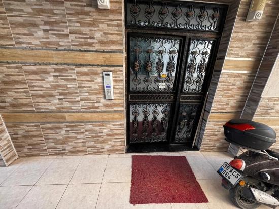 Spacious 2+1 Flat For Sale In Seferihisar Mersin Close To The Sea Area With Separate Kitchen