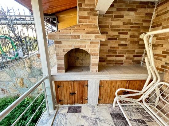 Luxury 4+1 Villa With Large Garden For Sale On Özdere Çukaltı Beach