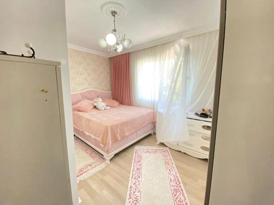 110m2 3+1 Single Flat With Separate Kitchen In Ürkmez Center