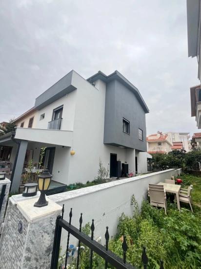 Suitable For Summer And Winter Living In Menderes Çukaltı, Only 350 Meters! 3+1 Modern Villa For Sale
