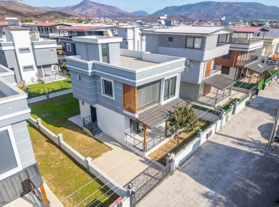 Luxury 3+1 Villa, Fully Detached, On A 316M² Plot, Close To The Sea In Seferihisar Cumhuriyet!