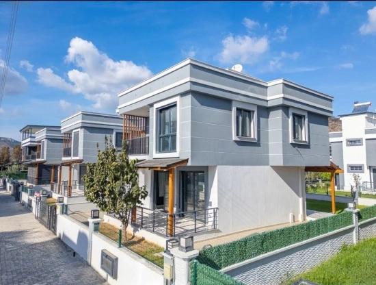 Luxury 3+1 Villa, Fully Detached, On A 316M² Plot, Close To The Sea In Seferihisar Cumhuriyet!