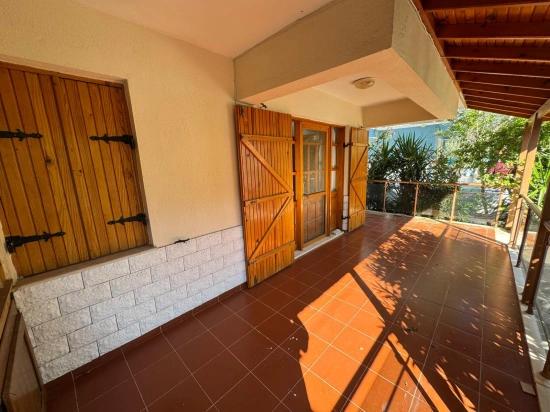 4+1 Villa On A Corner Plot For Sale In Menderes Orta Neighborhood, 500M From The Sea