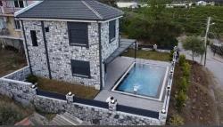 3+1 Detached Villa With Pool And Garden For Sale In Gumuldur