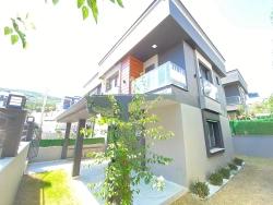 Luxury Corner 3+1 Villa For Sale With Full Sea View In Seferihisar Atatürk Neighborhood!