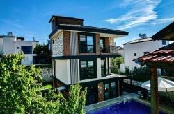 Seferihisar Akarcade Large Garden Detached Pool Luxury 4+1 Villa For Sale