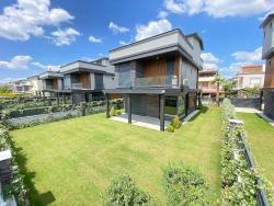 Luxury 4+1 Villa For Sale In Menderes, Gümüldür, Seaside Area: Modern Architecture, Fully Detached!