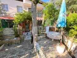 2+1 Bedroom Apartment For Sale in Mersin Alanı Nbh. Seferihisar Ürkmez - 100 m²