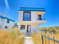 3+1 Bedroom Villa For Sale in Payamlı Nbh. Seferihisar Doğanbey - 150 m²
