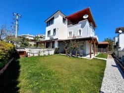 4+1 Bedroom Villa For sale in Atatürk Nbh. Seferihisar Doğanbey - 200 m²