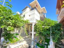 Detached Duplex 3+1 In Ürkmez Mersin Area, 200M From The Sea