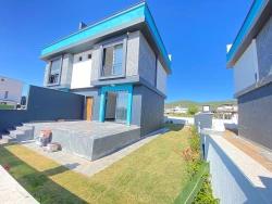 2+1 Villa For Sale In Doğanbey, 500 Meters From The Sea, Underfloor Heating