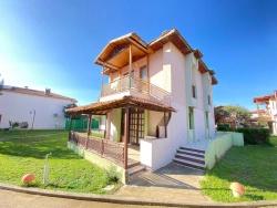 2+1 Apartment For Sale In A Complex With A Pool, 100M From The Beach In Ürkmez, Izmir