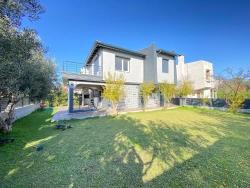 A Single Detached Villa On A 307M2 Plot, 50M From The Sea In Doğanbey.