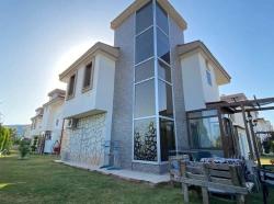 Luxury 3+1 Villa In A Gated Community With A Swimming Pool, Close To The Sea, In Cumhuriyet Neighborhood, Seferihisar!