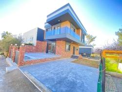 Luxury 3+1 Villa For Sale In Seferihisar Cumhuriyet, Fully Detached, With Smart Home Technology!