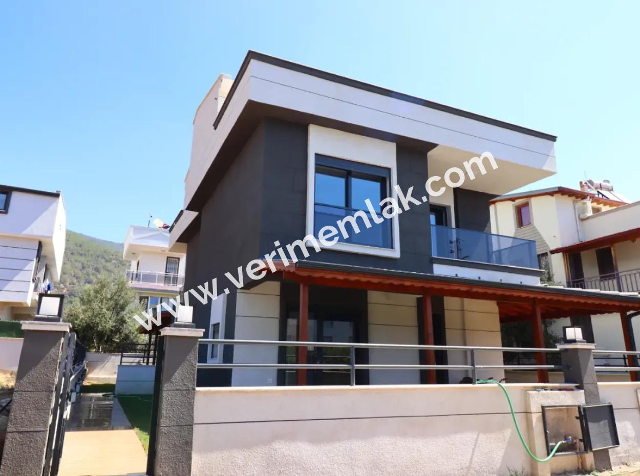 Özdere Orta Mah.de Ful Denizda Manzarlı Lükx For Sale 3 1 Villa 