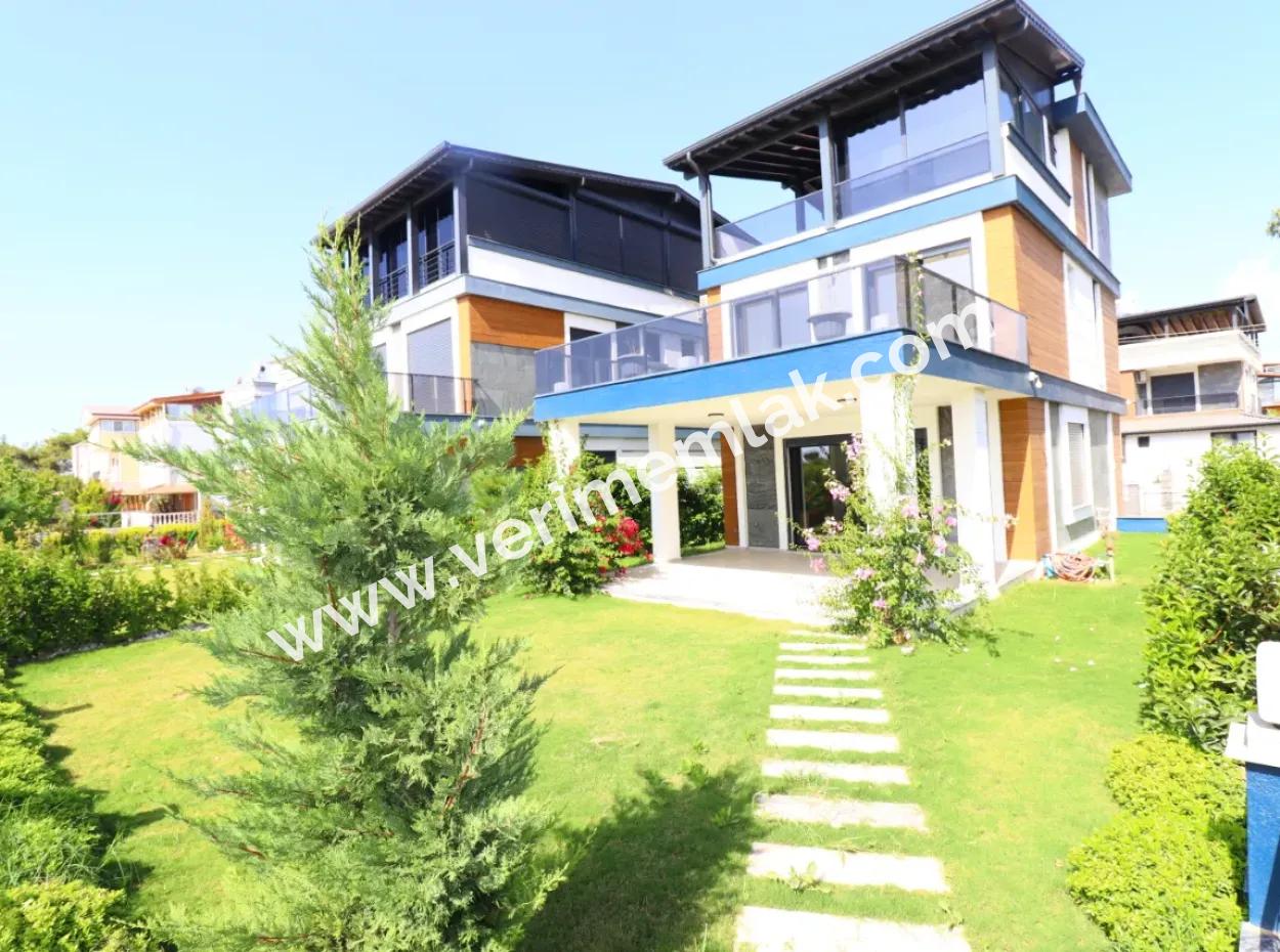 Büyükbahçeli Detached Seafront Full View Luxury X Villa For Sale 4 1 Villa In Ürkmez